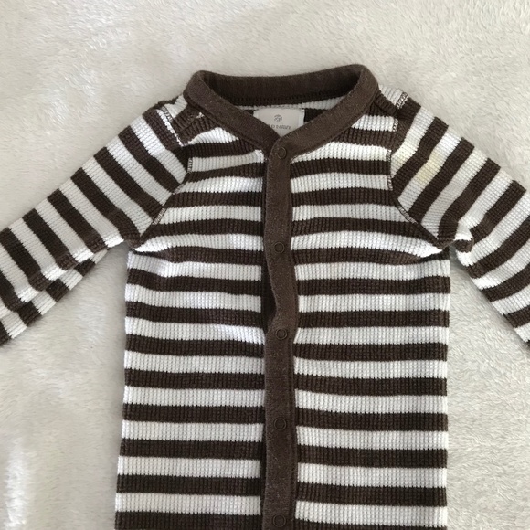 Brown & White Button up pj's🤎🤍 - Picture 2 of 6